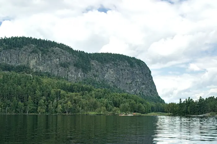 Mt Kineo Cliff Approach